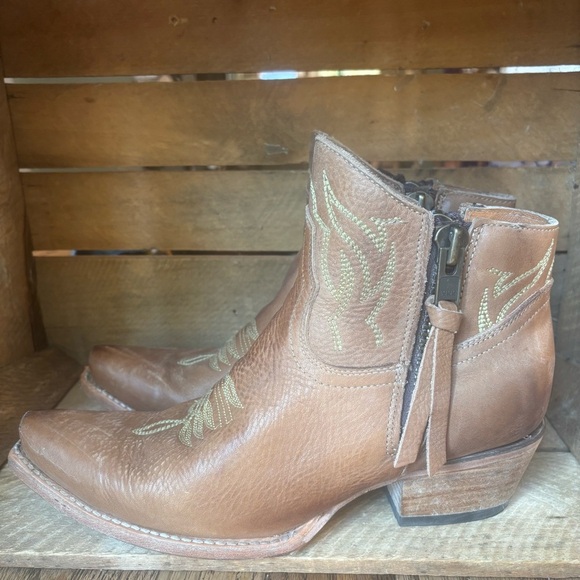 Freebird Wolfie Leather Ankle Booties Western Size 9 - Picture 3 of 13